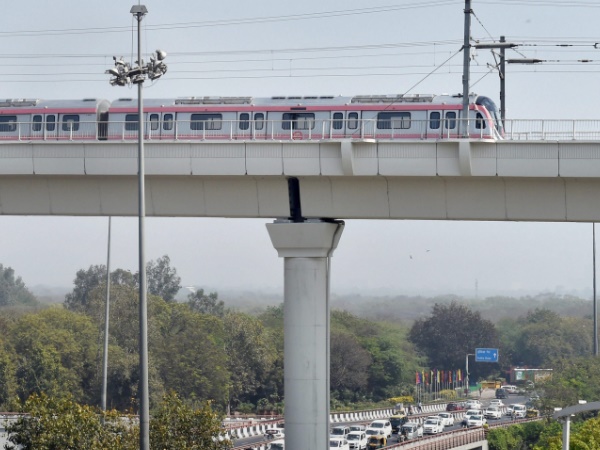 Pink Line Metro Pink Line Metro