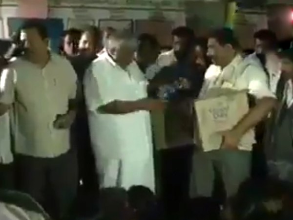 कर्नाटक के सीएम एचडी कुमारस्वामी ने किया रेवन्ना का बचाव
