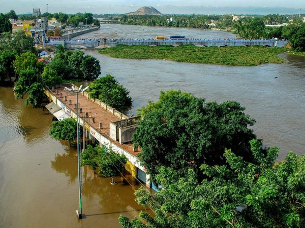 केरल सदी की सबसे भयंकर त्रासदी से गुजर रहा है