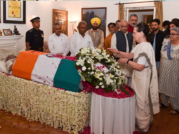 photos: tribute to former prime minister of india atal bihari vajpayee photos: tribute to former prime minister of india atal bihari vajpayee