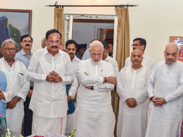 photos: tribute to former prime minister of india atal bihari vajpayee photos: tribute to former prime minister of india atal bihari vajpayee