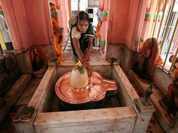 sawan special know all about baba dareshwar nath mahadev temple situated in allahabad sawan special know all about baba dareshwar nath mahadev temple situated in allahabad