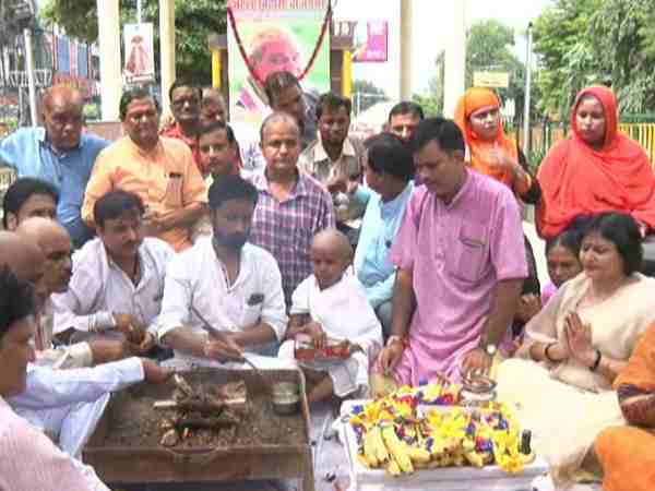 kanpur perform death rituals for atal bihari vajpayee kanpur perform death rituals for atal bihari vajpayee