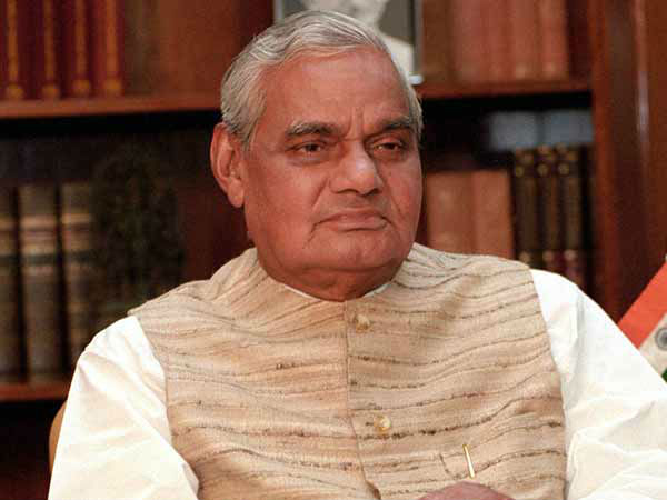 कब लाए वाजपेयी कश्मीर का पर सिद्धांत