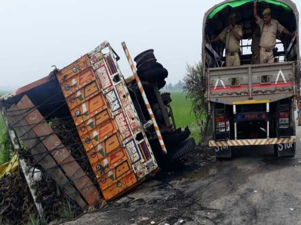 ड्राइवर कंडक्टर फरार