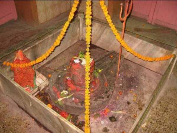 राक्षस पुण्डरीकको मारने के लिए चलाया था सुदर्शन चक्र