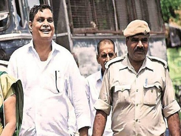 muzaffarpur shelter home case :SC asks Bihar government to arrest the wife of accused brajesh thakur muzaffarpur shelter home case :SC asks Bihar government to arrest the wife of accused brajesh thakur