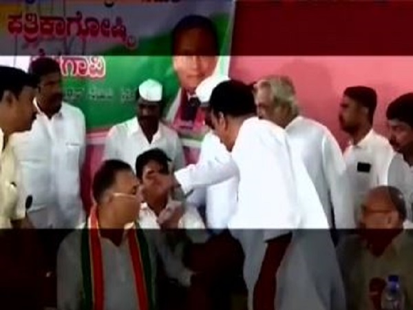 Karnataka congress leaders fighting for seats at public event in Belagavi Karnataka congress leaders fighting for seats at public event in Belagavi