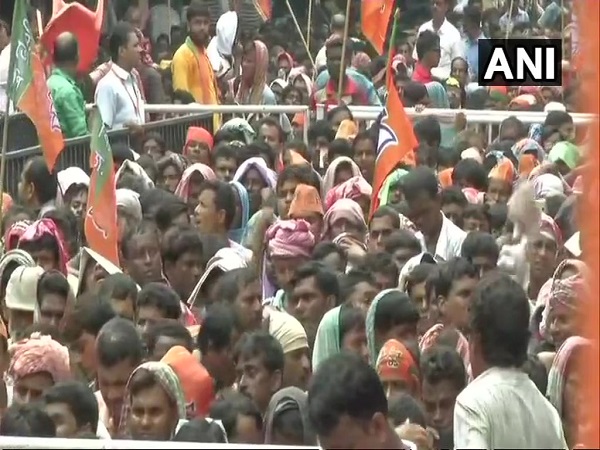 बीजेपी कार्यकर्ताओं का आना जारी
