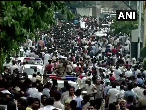 photos: tribute to former prime minister of india atal bihari vajpayee photos: tribute to former prime minister of india atal bihari vajpayee