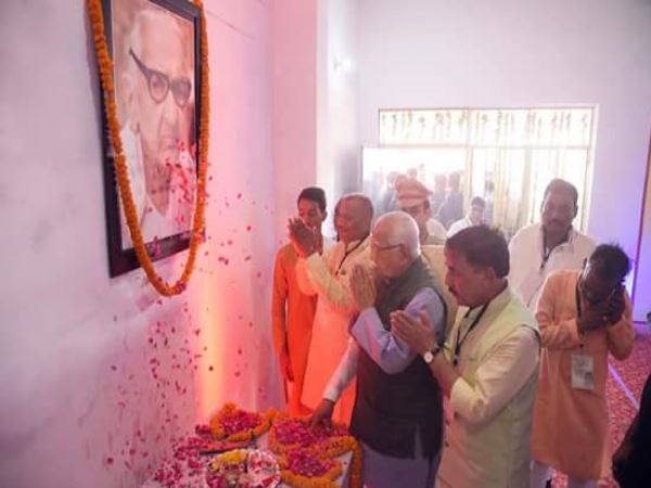 साथियों की शहादत से अकेली पड़ीं