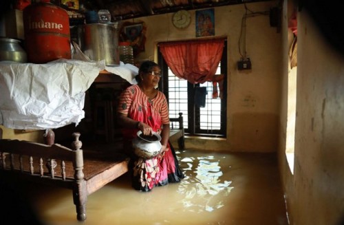 केरल में बाढ़ : अब क्या होगा और कैसे करें मदद केरल में बाढ़ : अब क्या होगा और कैसे करें मदद