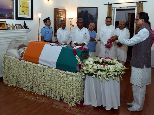 photos: tribute to former prime minister of india atal bihari vajpayee photos: tribute to former prime minister of india atal bihari vajpayee