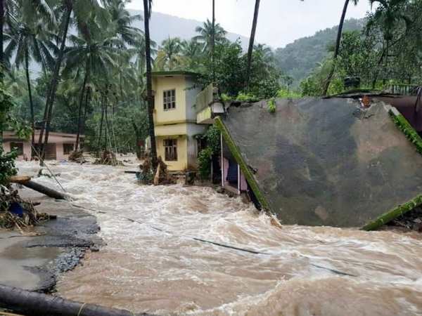 Punjab CM Captain Amarinder Singh announced 10 crores relief for flood hit Kerala Punjab CM Captain Amarinder Singh announced 10 crores relief for flood hit Kerala