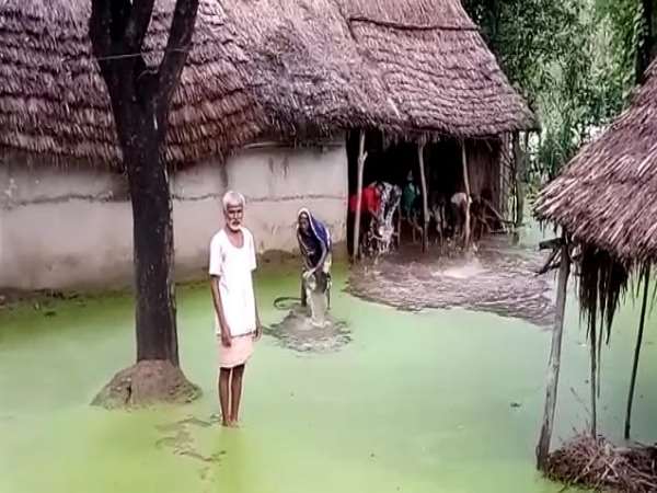 4-5 घर पूरी तरह हो गये हैं ज़मीदोज़