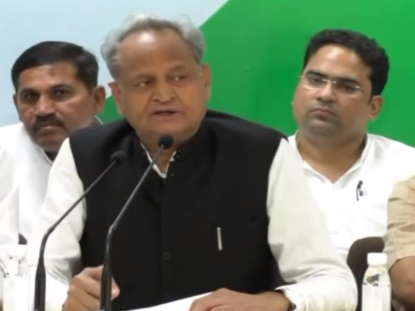 आतंकियों के मारे जाने का दावा एक धोखा है