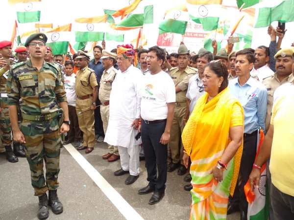सीएम राजे ने भी किया शहीदों को नमन