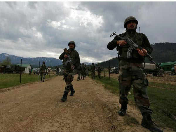 रात में सेना ने की कार्रवाई