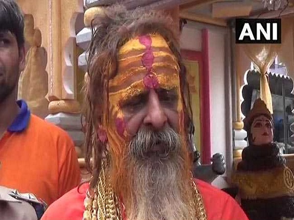 करोड़ों की प्रॉपर्टी के मालिक हैं गोल्डन बाबा