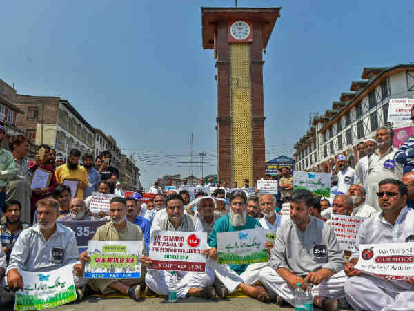 क्या कहा याचिकाकर्ता के वकील ने