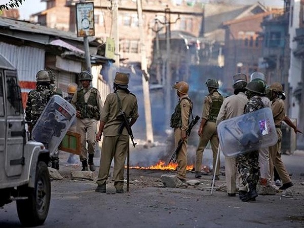 जम्मू-कश्मीर में है राज्यपाल शासन