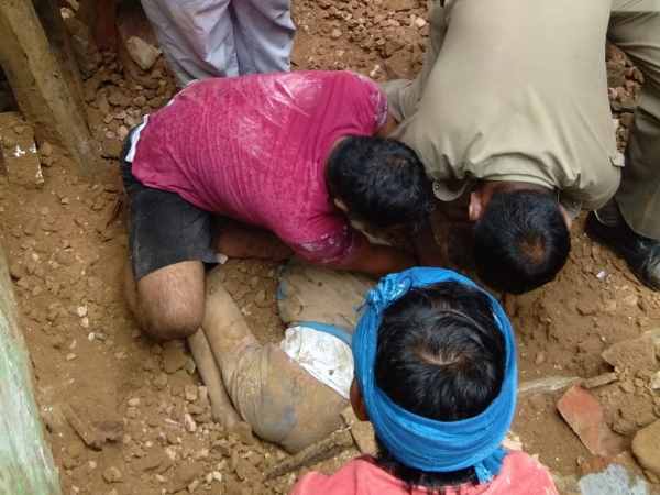 Lucknow Building collapses in Ganeshganj area following heavy rainfall Lucknow Building collapses in Ganeshganj area following heavy rainfall