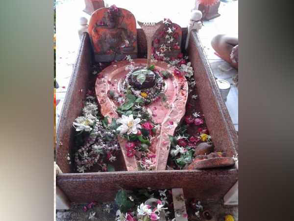भूत- प्रेत -पिशाच देते हैं पहरा
