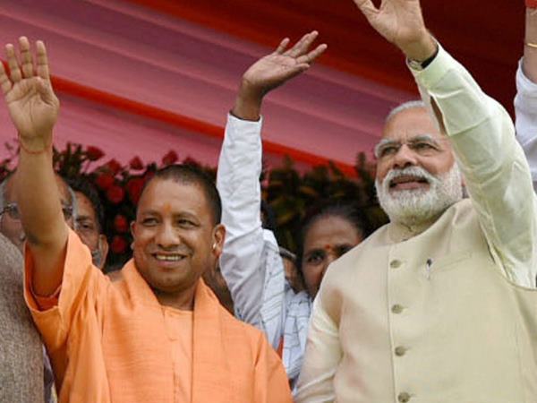 bjp leader pay floral tributes to pm modi in bulandshahr bjp leader pay floral tributes to pm modi in bulandshahr