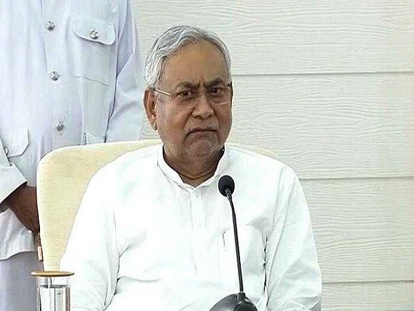 'ब्रजेश ठाकुर के अखबार पर सरकार क्यों मेहरबान थी'