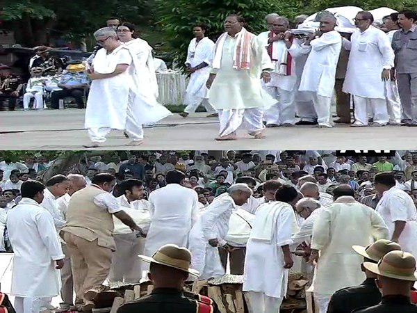 नवासी को मिला तिरंगा बेटी ने दी मुखाग्नि