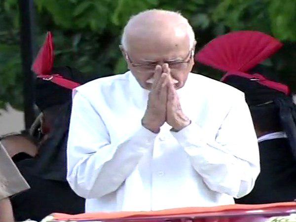 वाजपेयी के तीन बड़े भाई और तीन बहनें थीं