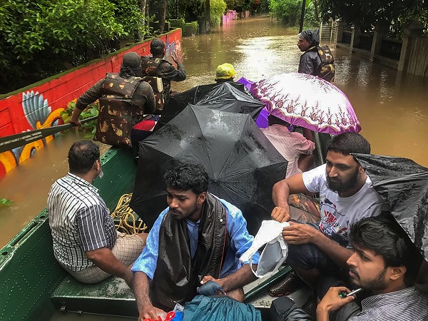 केरल में बाढ़ से भारी तबाही