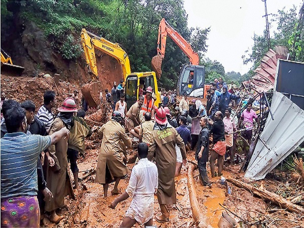 kerala rains: rain and flood hit several areas of state, 26 dead and thousands affected kerala rains: rain and flood hit several areas of state, 26 dead and thousands affected