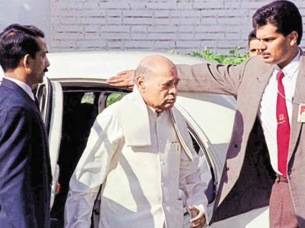 नए आइडियाज की तलाश में राव