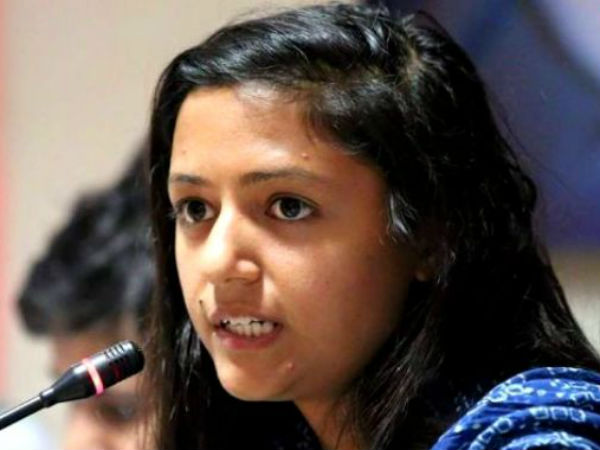 जब शेहला रशीद की मां ने उन्हें नेतागिरी छोड़ने की सलाह दी थी