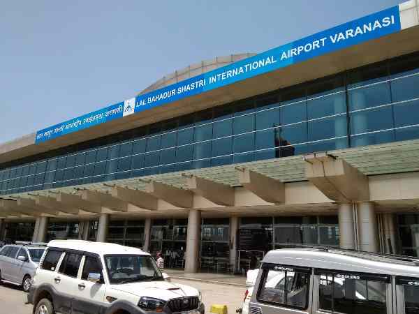 security personnel found revolver in the bag of a woman on airport security personnel found revolver in the bag of a woman on airport