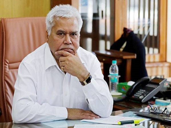 ट्राई चीफ के मामले ने पकड़ा तूल