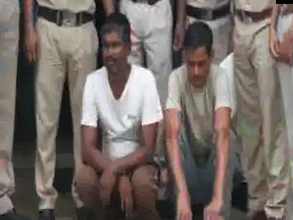पुलिस ने आरोपियों को किया गिरफ्तार, POCSO एक्ट में केस दर्ज