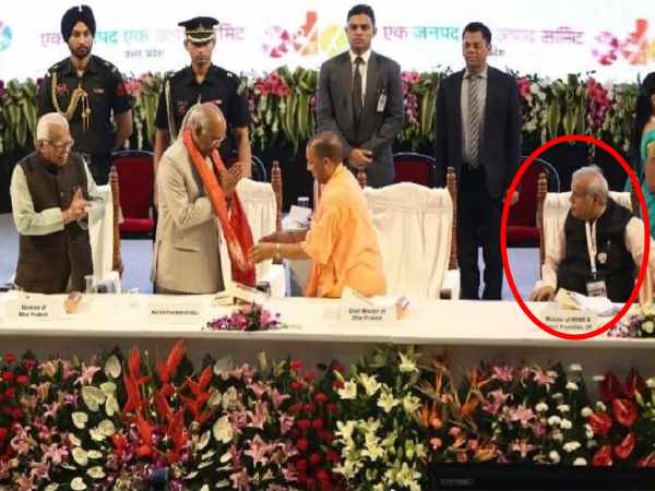 up cabinet minister gets trolled atfer he did not standup in presence of president up cabinet minister gets trolled atfer he did not standup in presence of president