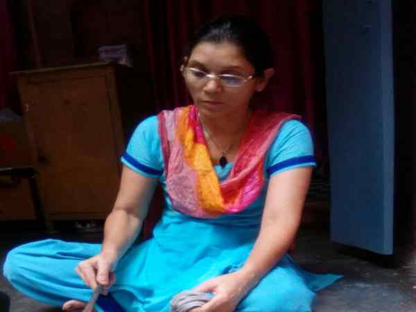 sawan month a muslim woman making shivalinga in varanasi sawan month a muslim woman making shivalinga in varanasi