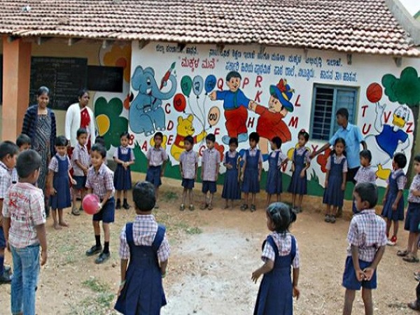 Karnataka chief minister wants all state employees to send their children only to govt schools Karnataka chief minister wants all state employees to send their children only to govt schools