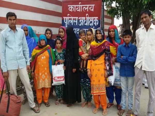 lovers family left in the village in shamli lovers family left in the village in shamli