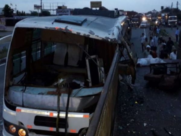 jaipur road accident of bus 3 died 20 injured jaipur road accident of bus 3 died 20 injured