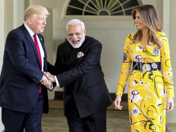 व्हाइट हाउस को लेना है फैसला