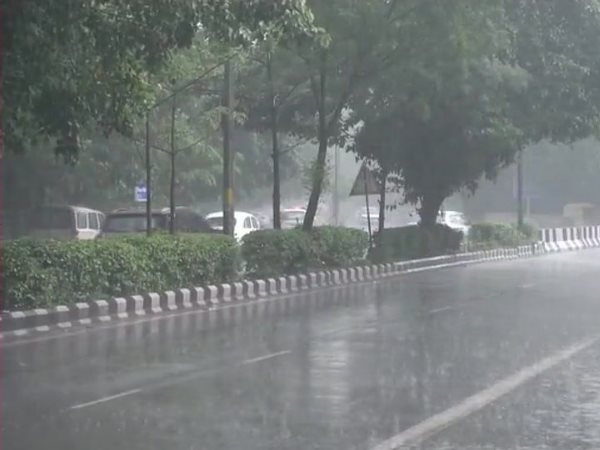 Beware: storm and heavy rain in Next 2 Hour in Delhi-NCR Beware: storm and heavy rain in Next 2 Hour in Delhi-NCR