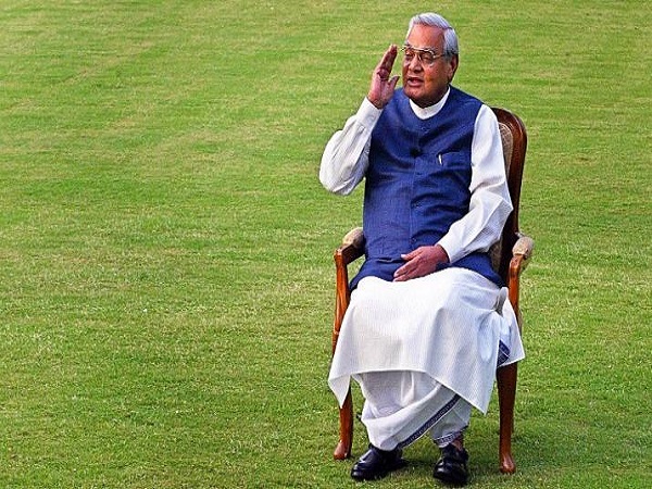 सात दिनों का राजकीय शोक