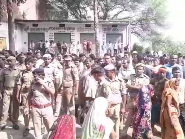 मौके पर पहुंची 10 थानों की फोर्स