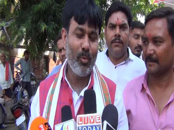 pratapgarh raniganj mla ruckus in police station pratapgarh raniganj mla ruckus in police station