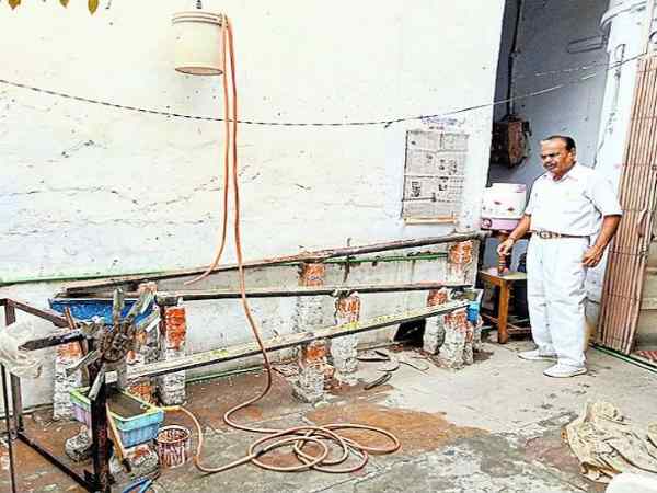नीरज तिवारी ने बनाया प्लांट