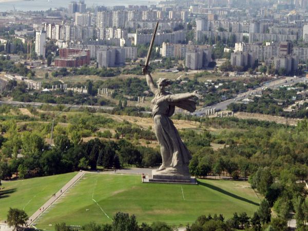 रूस का The Motherland Calls स्टैचू